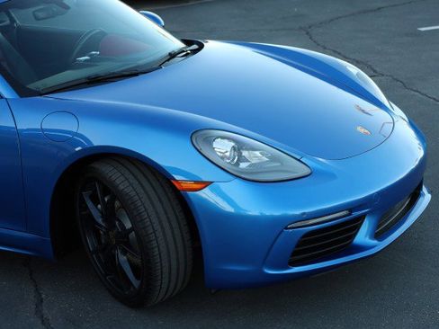 Used 2017 Porsche 718 Cayman image 10