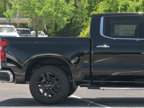 New 2026 Chevrolet Silverado 1500 LTZ w/ LTZ Premium Package AWD/4WD image 5