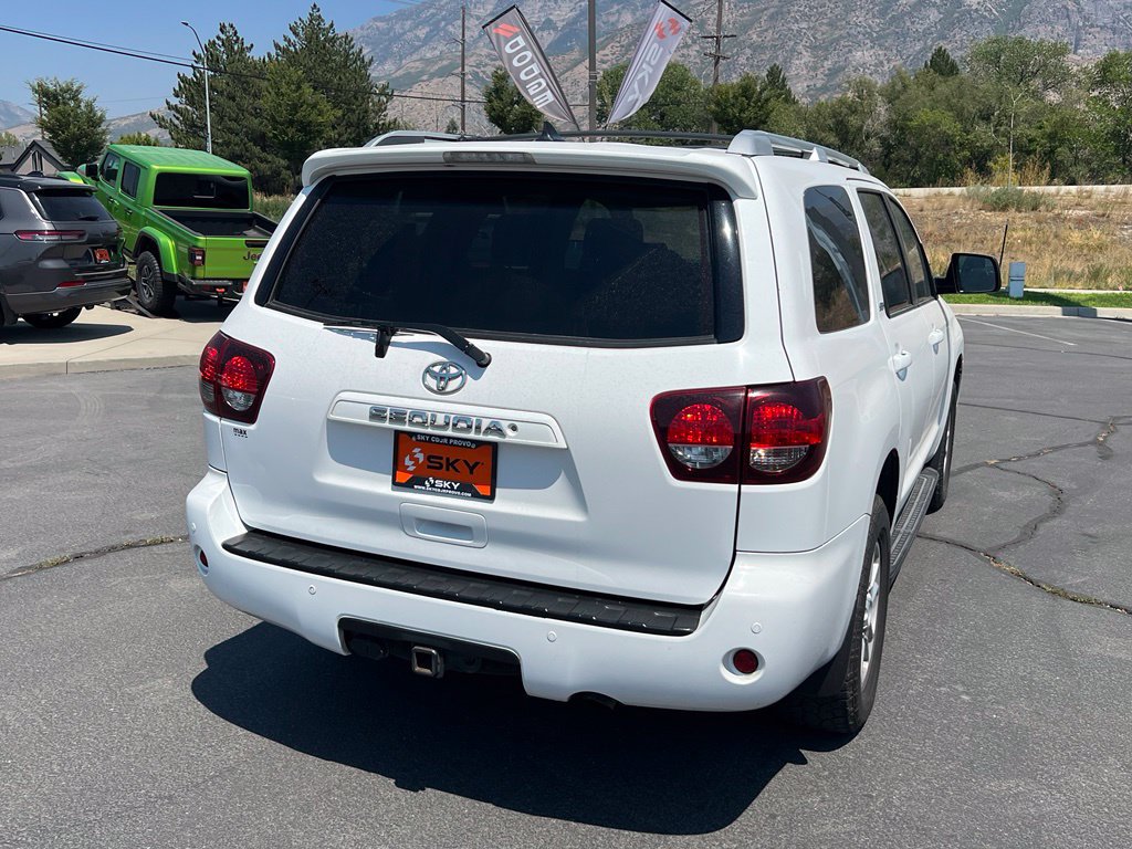 Used 2019 Toyota Sequoia SR5 AWD/4WD image 9