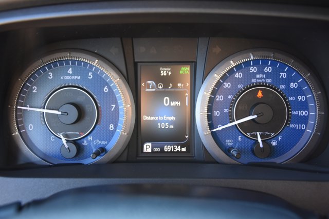 Used 2019 Toyota Sienna Limited Premium FWD image 25