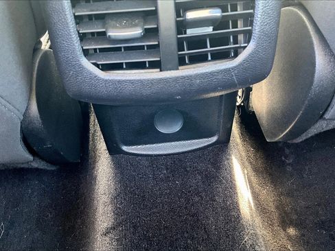 Used 2019 Ford Fusion SE image 39