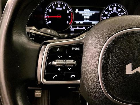 Used 2023 Kia Sorento S w/ Panoramic Sunroof Package image 17