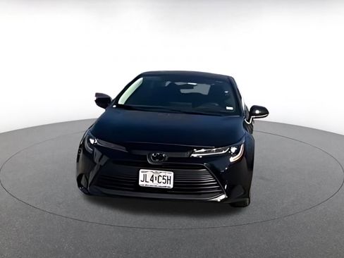 Used 2025 Toyota Corolla LE image 11