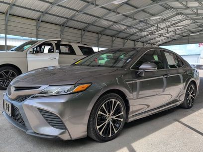 Used 2020 Toyota Camry SE w/ Convenience Package