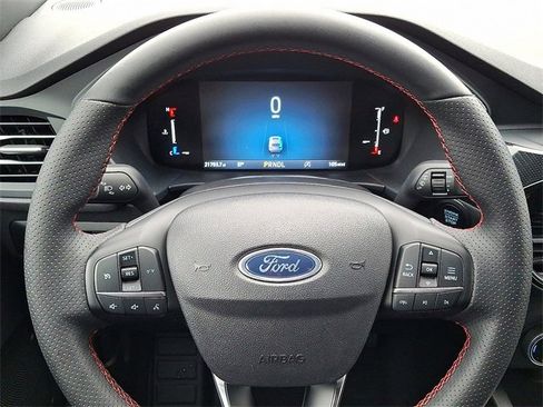 Used 2025 Ford Escape ST-Line image 18