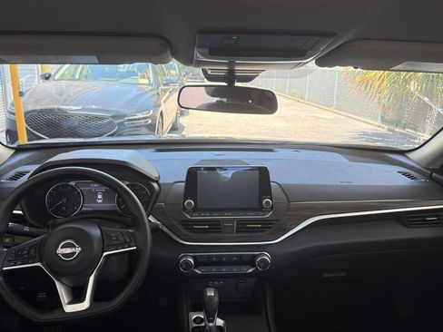 Used 2026 Nissan Altima 2.5 SV FWD image 28