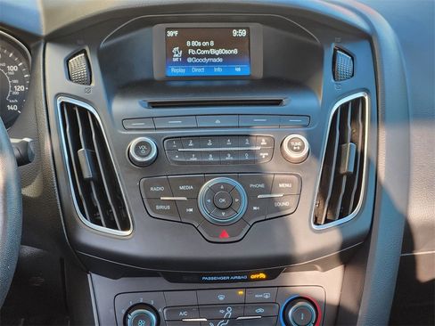 Used 2016 Ford Focus SE w/ Equipment Group 201A image 21