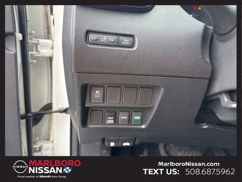 Used 2017 Nissan Rogue S image 20