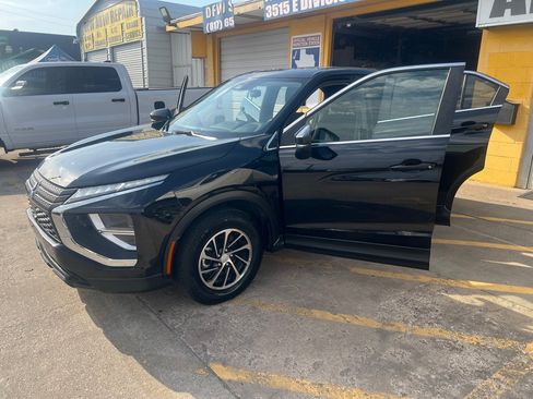 Used 2022 Mitsubishi Eclipse Cross ES FWD image 9