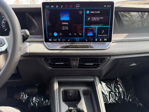 New 2026 Volkswagen Tiguan S FWD image 17