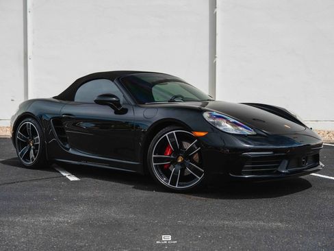 Used 2025 Porsche 718 Boxster S RWD image 12