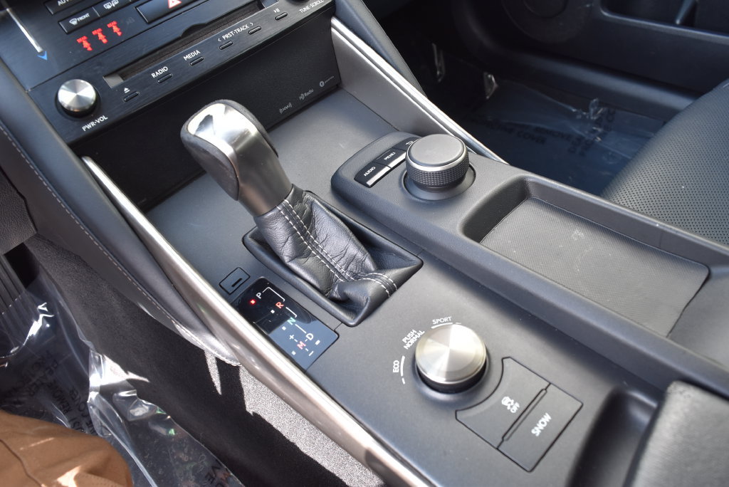 Used 2017 Lexus IS 200t RWD image 17