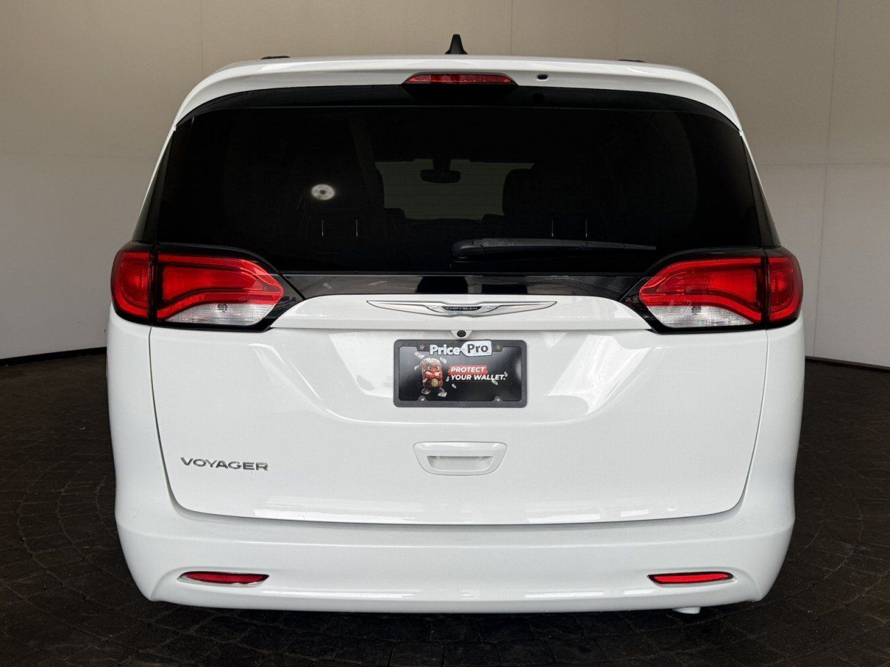 Used 2021 Chrysler Voyager Lxi FWD image 6