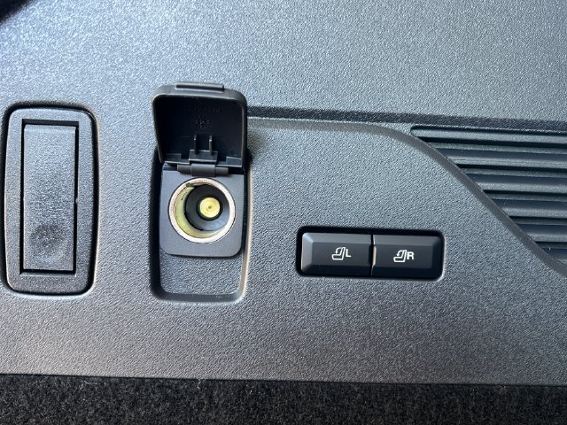 Used 2026 Lincoln Nautilus Premier AWD/4WD image 7