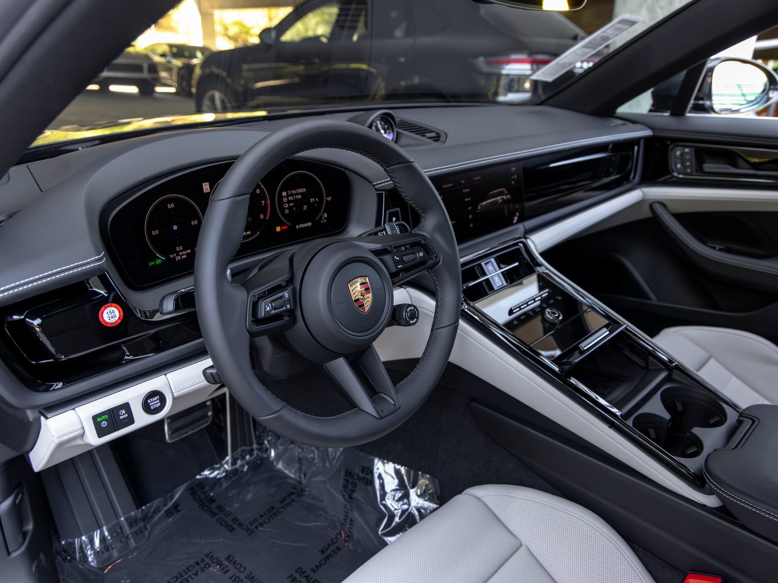 New 2026 Porsche Panamera 4S AWD/4WD image 4