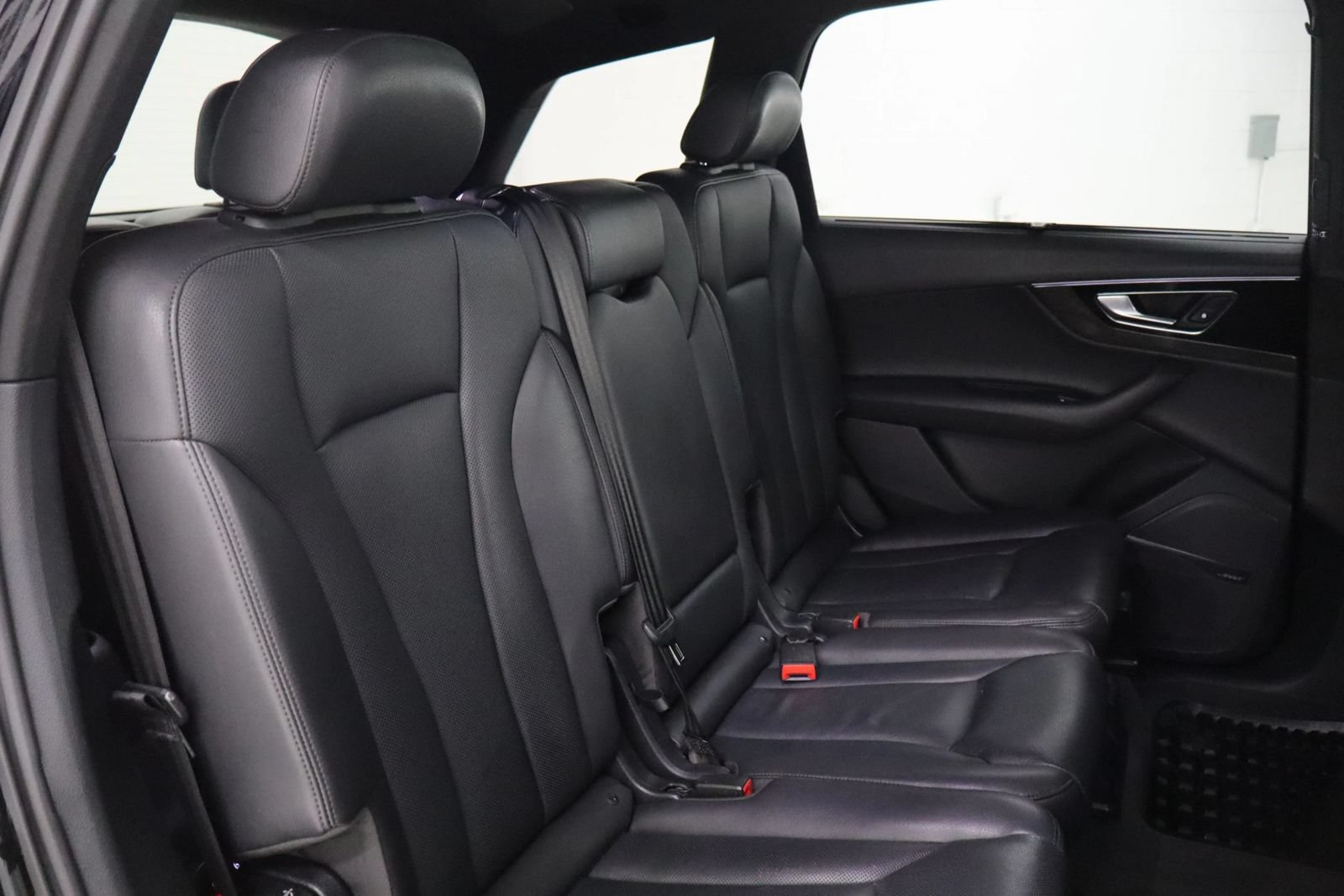 Used 2018 Audi Q7 3.0T Premium Plus w/ Premium Plus Package AWD/4WD image 29