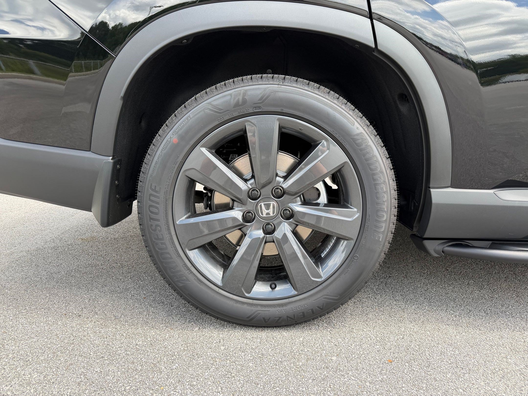 New 2026 Honda Pilot Sport image 23