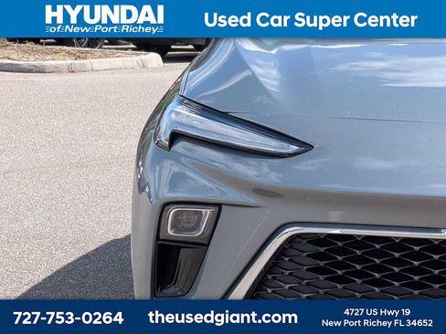 Used 2024 Buick Encore GX Avenir w/ Avenir Technology Package image 9