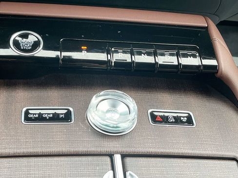 Used 2025 Lincoln Navigator L Reserve AWD/4WD image 20