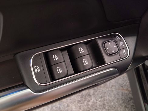 New 2026 Mercedes-Benz GLA 250 image 12