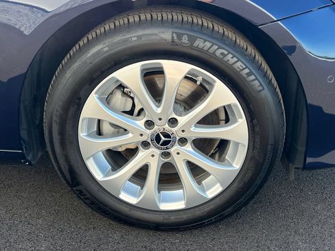 Used 2019 Mercedes-Benz E 300 4MATIC image 37