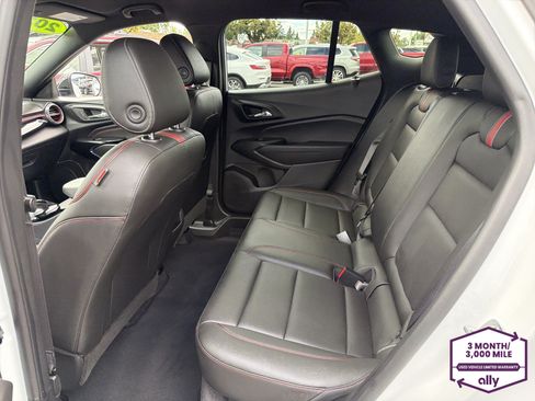 Used 2025 Chevrolet Trax RS w/ Driver Confidence Package FWD image 11