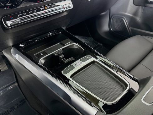 New 2026 Mercedes-Benz GLB 250 image 5