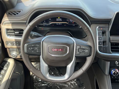 Used 2022 GMC Yukon SLT w/ SLT Luxury Package RWD image 24