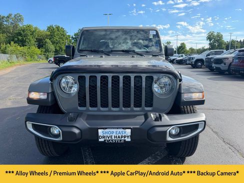Used 2023 Jeep Gladiator Sport AWD/4WD image 2