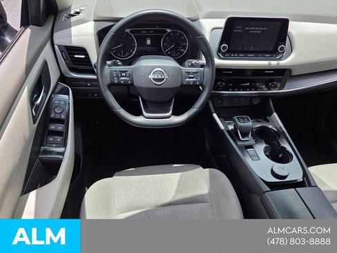 Used 2025 Nissan Rogue SV AWD/4WD image 6