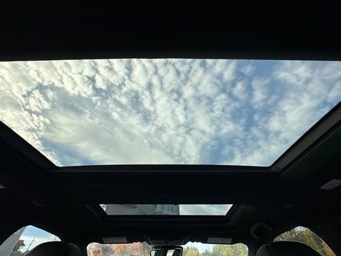 Used 2023 Nissan Maxima SR w/ Sport Mat Group image 12