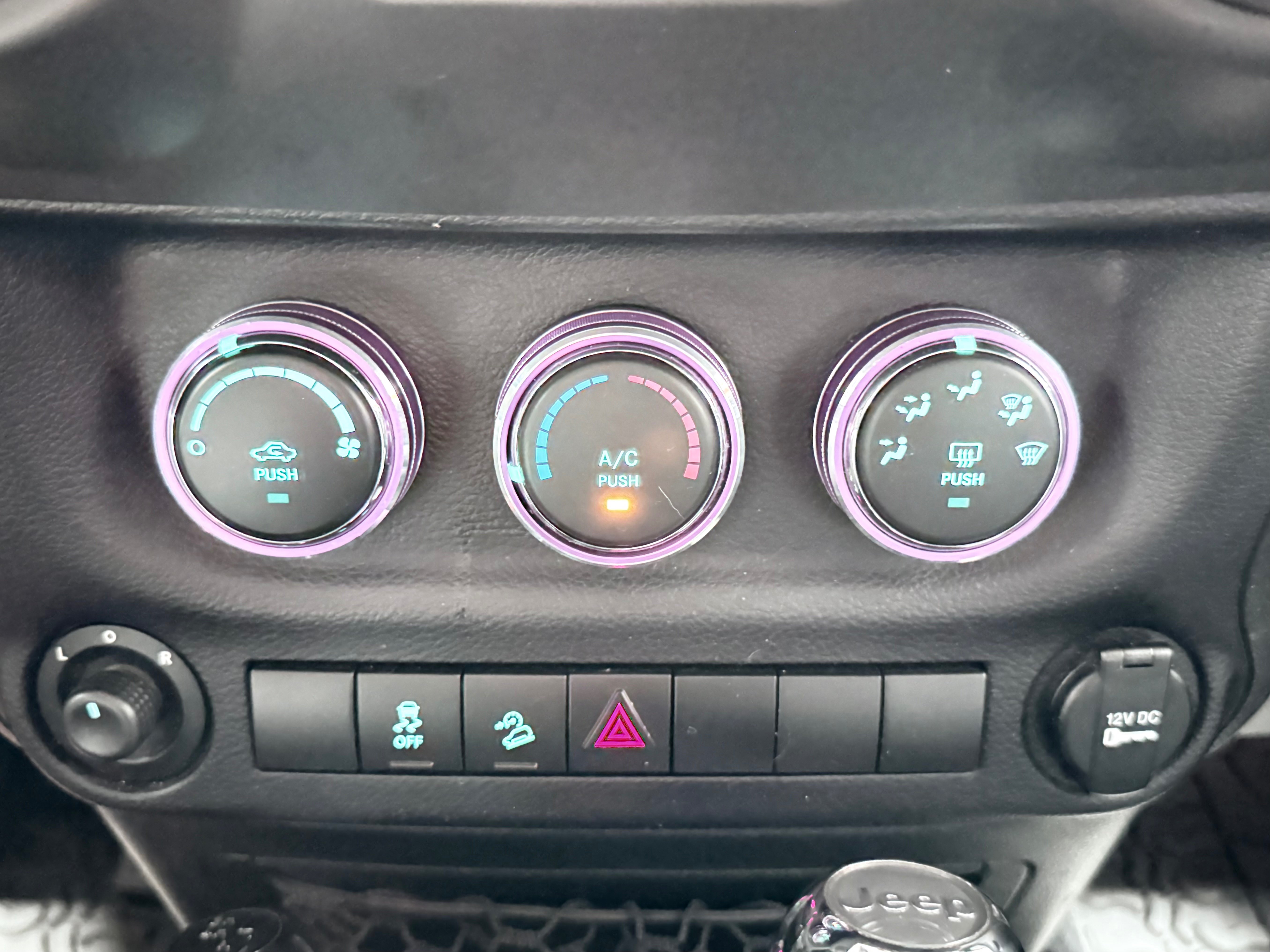 Used 2014 Jeep Wrangler Unlimited Sport w/ Quick Order Package 24S AWD/4WD image 21
