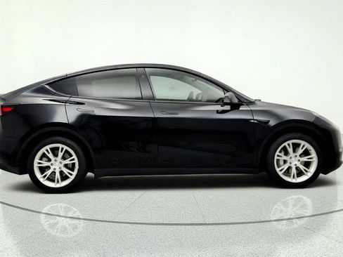 Used 2023 Tesla Model Y Long Range AWD/4WD image 4