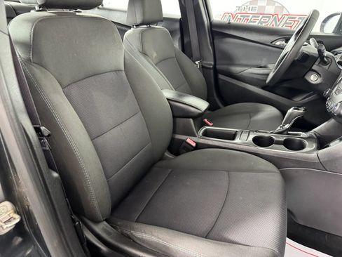 Used 2017 Chevrolet Cruze LT FWD image 30