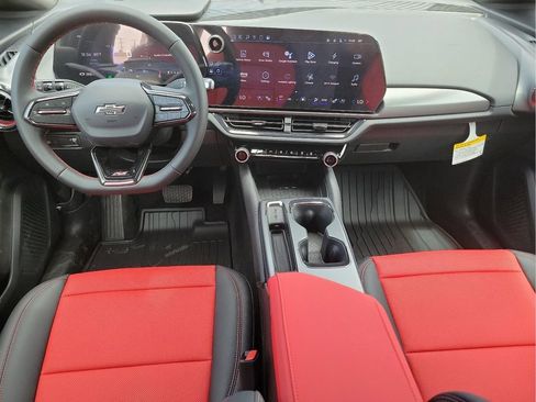 New 2025 Chevrolet Equinox EV RS w/ Convenience Package II image 12