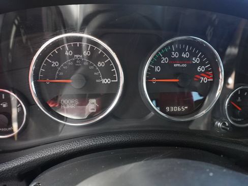 Used 2017 Jeep Wrangler Unlimited Rubicon AWD/4WD image 13