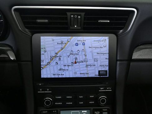 Used 2019 Porsche 911 Speedster image 15