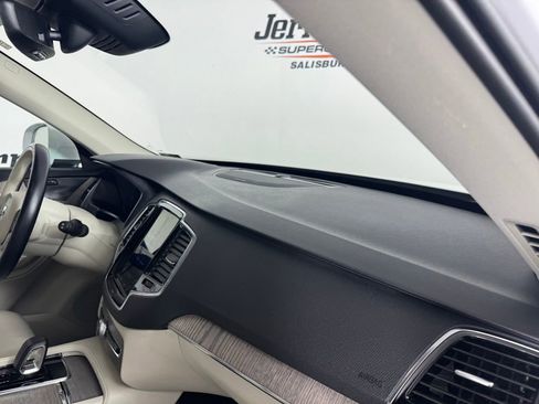 Used 2023 Volvo XC90 B6 Plus w/ Protection Package Premier image 27