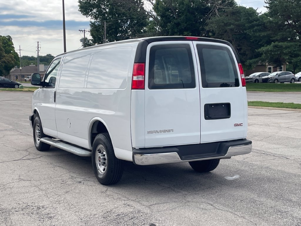 Used 2024 GMC Savana 2500 w/ Driver Convenience Package RWD image 3