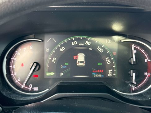 Used 2025 Toyota RAV4 XLE image 25