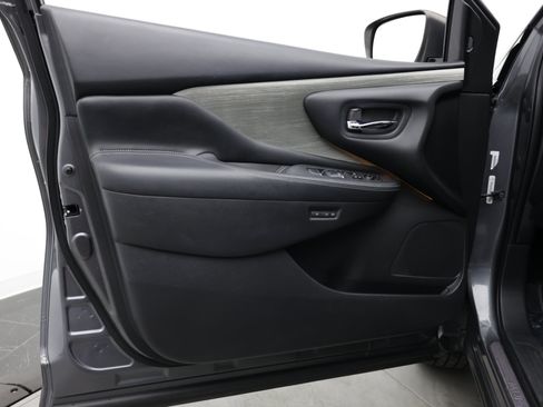 Used 2017 Nissan Murano Platinum w/ Platinum Technology Package FWD image 15