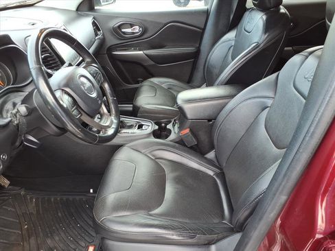 Used 2020 Jeep Cherokee Limited image 19