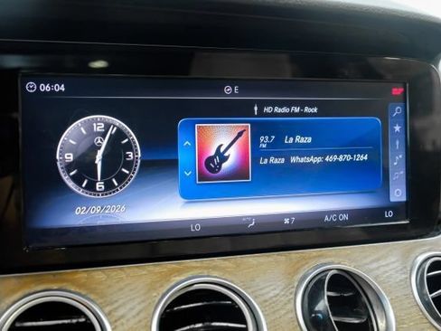 Used 2018 Mercedes-Benz E 300 image 33