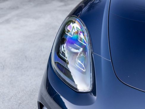 Used 2022 Porsche Panamera GTS image 14