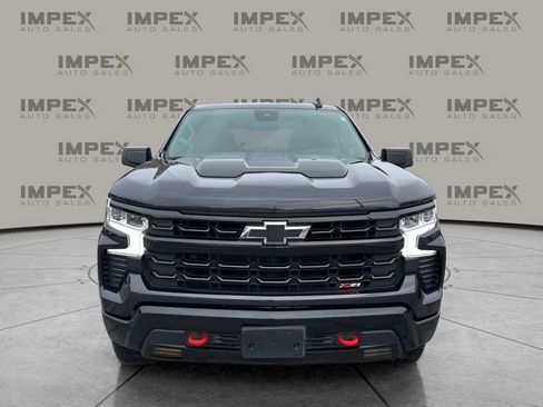 Used 2024 Chevrolet Silverado 1500 LT Trail Boss w/ Convenience Package II image 8