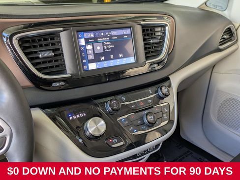 Used 2024 Chrysler Voyager LX FWD image 15