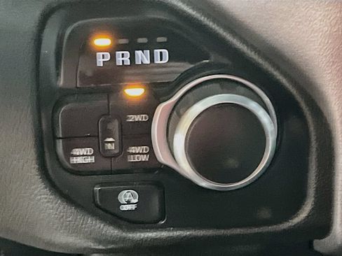 Used 2023 RAM 1500 Big Horn AWD/4WD image 16