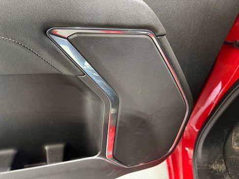 Used 2024 Chevrolet Silverado 1500 LT image 10