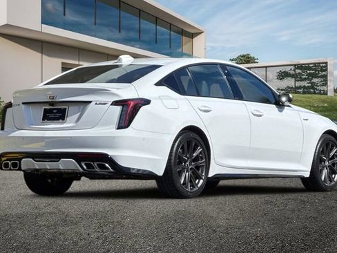New 2026 Cadillac CT5 V image 4