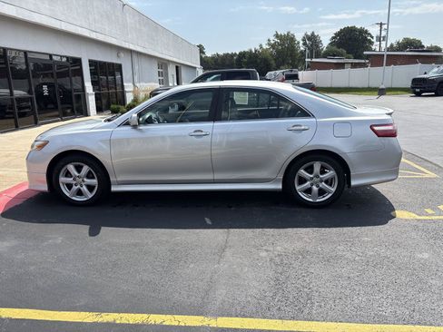 Used 2008 Toyota Camry SE FWD image 8